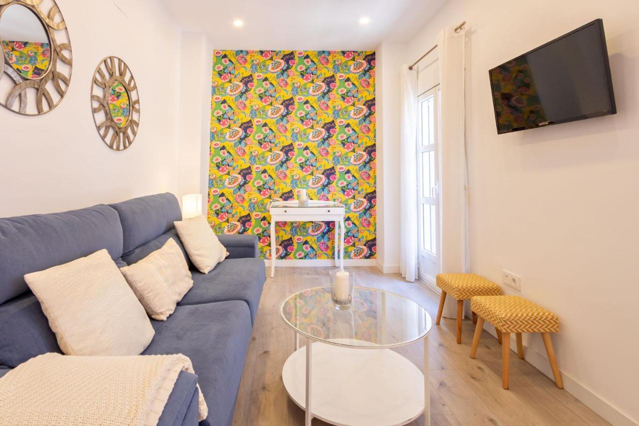 Nine O Clock San Luis Skyview Apartman Sevilla Kültér fotó