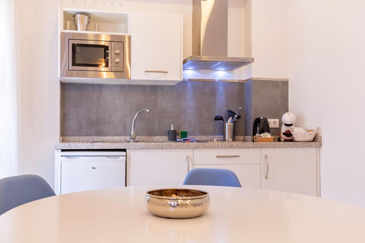Nine O Clock San Luis Skyview Apartman Sevilla Kültér fotó