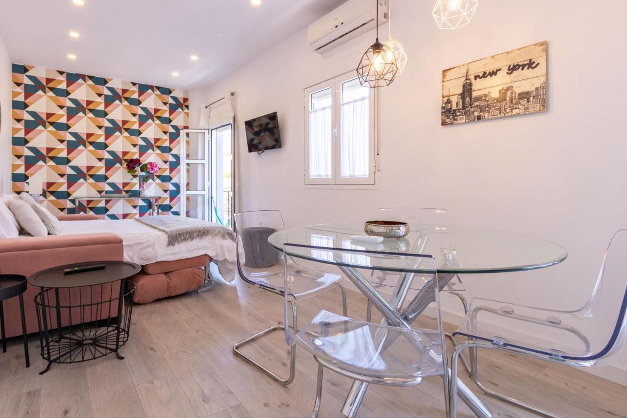 Nine O Clock San Luis Skyview Apartman Sevilla Kültér fotó