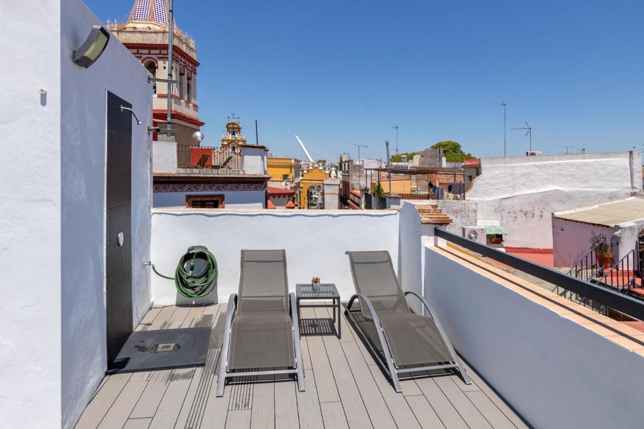 Nine O Clock San Luis Skyview Apartman Sevilla Kültér fotó